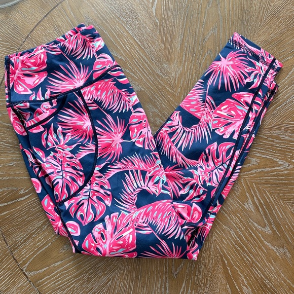 Simply Southern Pink and Navy Palm Leaf Tropical Print Leggings Medium - Picture 6 of 10